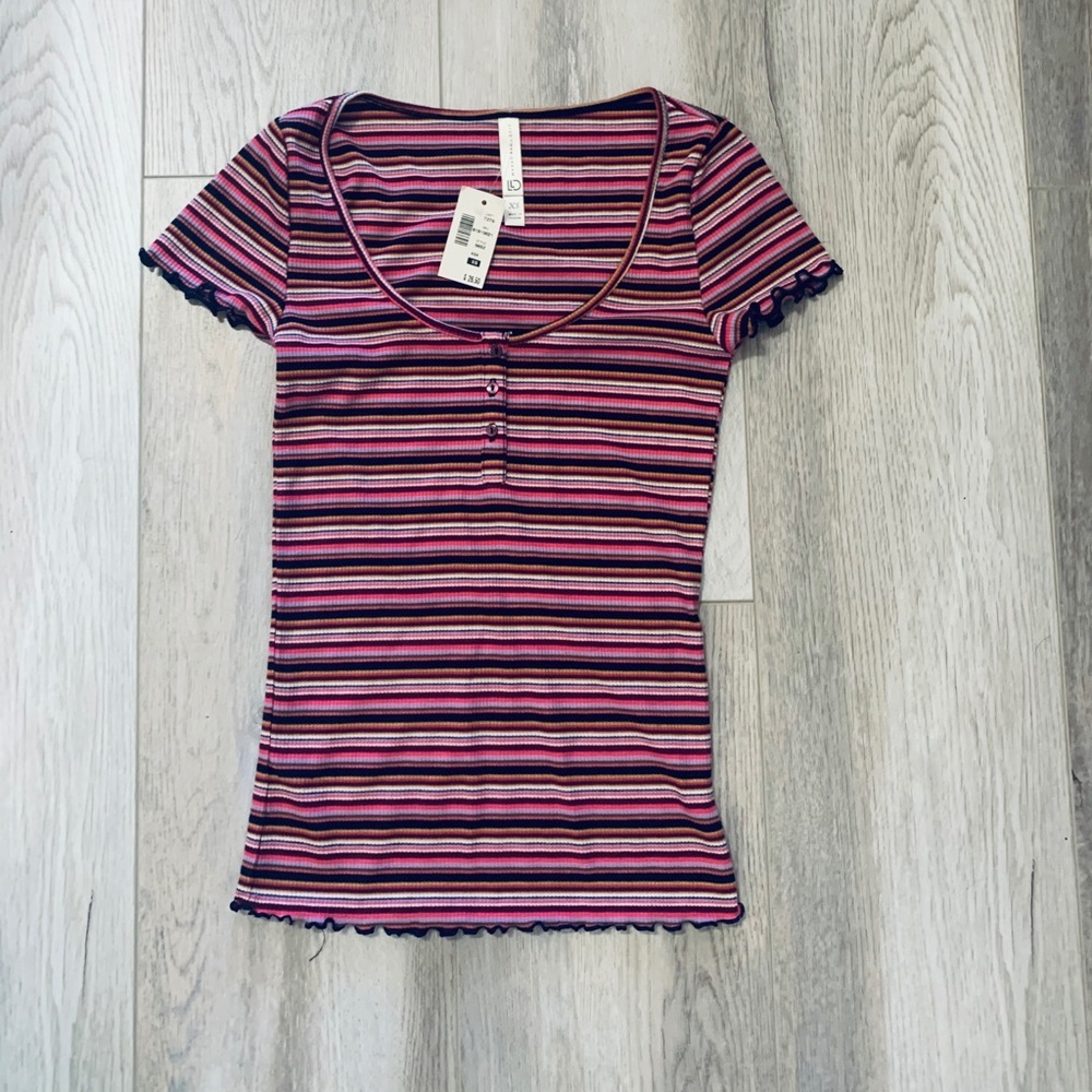Aeropostale’s Live Live Dream brand Shirt XS NWT